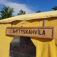 Avaa kuva isommaksi Keltaisen teltan kuva
