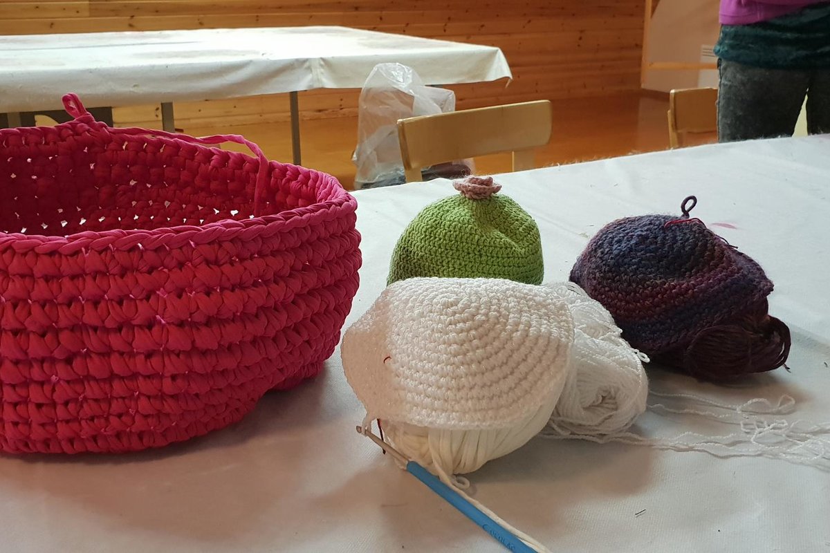Avaa kuva isommaksi Virkkuuklubin tuotoksia_L.